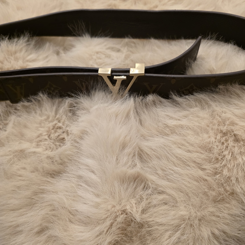 Louis Vuitton Black and Gold Women's Belt